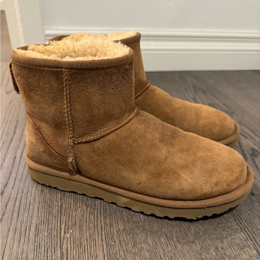 Ugg Classic Mini II - size 8
